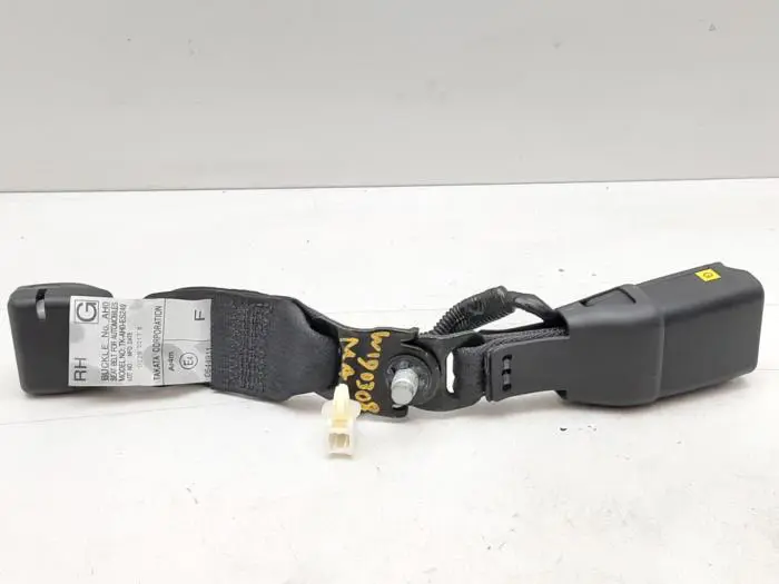 Insertion ceinture de sécurité arrière centre Subaru XV