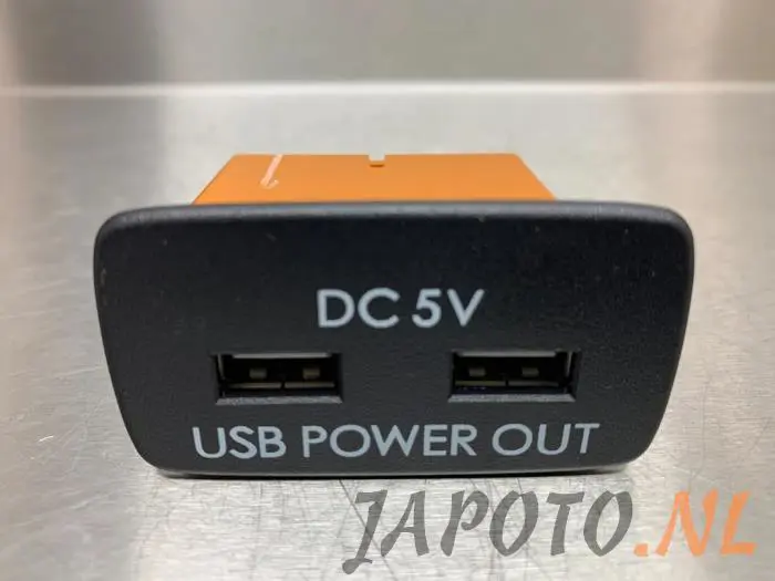 Connexion USB Subaru XV