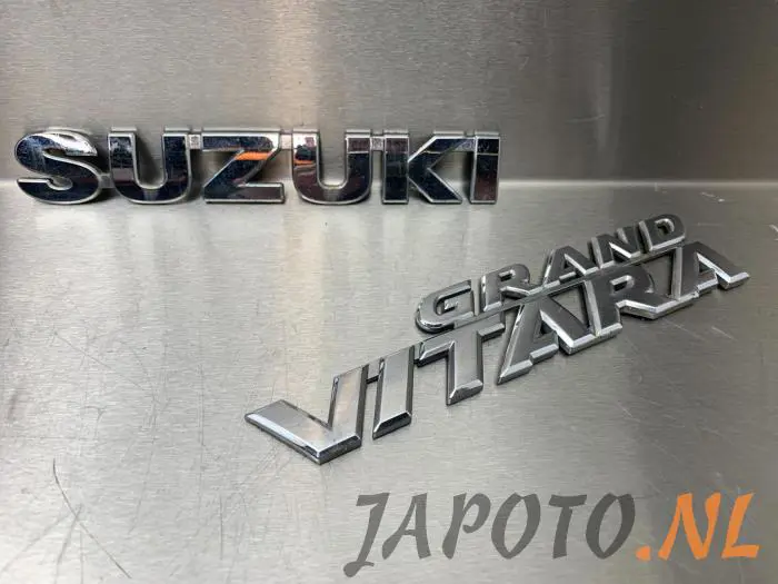 Emblème Suzuki Grand Vitara