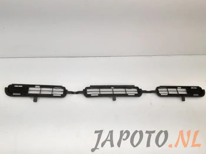 Pare-chocs grille Toyota Rav-4