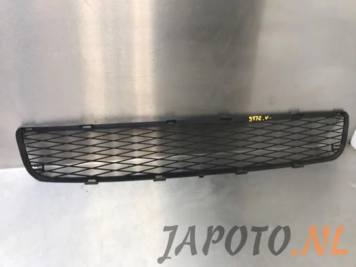 Pare-chocs grille Toyota Yaris