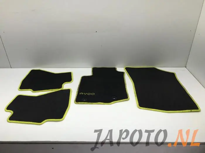Kit tapis Toyota Aygo