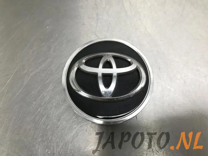 Enjoliveur moyeu Toyota C-HR