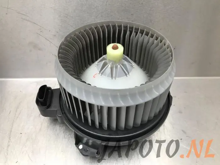 Moteur de ventilation chauffage Toyota Avensis