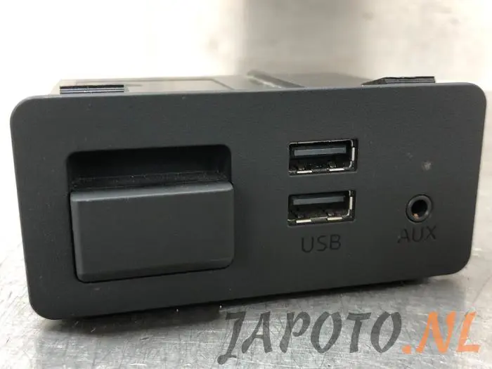Connexion USB Mazda MX-5