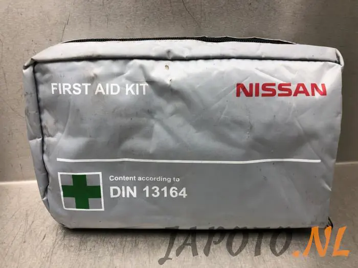Kit premiers soins Nissan NV200
